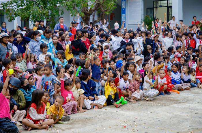 PECC2 ĐỒNG HÀNH CÙNG PHƯỜNG THỦ ĐỨC TRAO TẶNG 1.000 PHẦN QUÀ TRUNG THU ĐẾN THIẾU NHI XÃ BÁC ÁI TÂY 